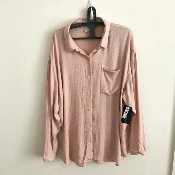 Melrose and Market light pink button down linen shirt pocket size large in Women - Picture 2 of 7
